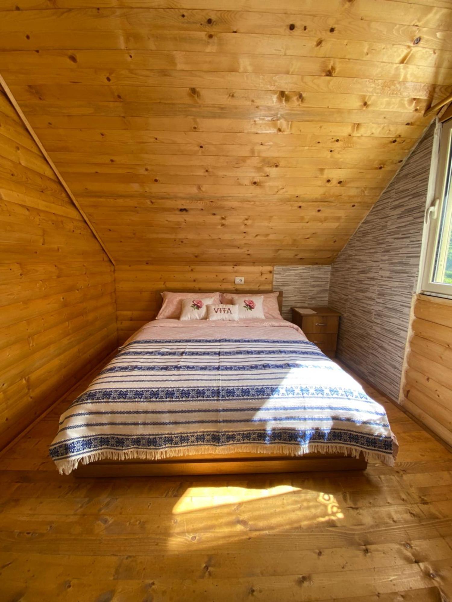 Vita Guesthouse Bajram Curri Extérieur photo