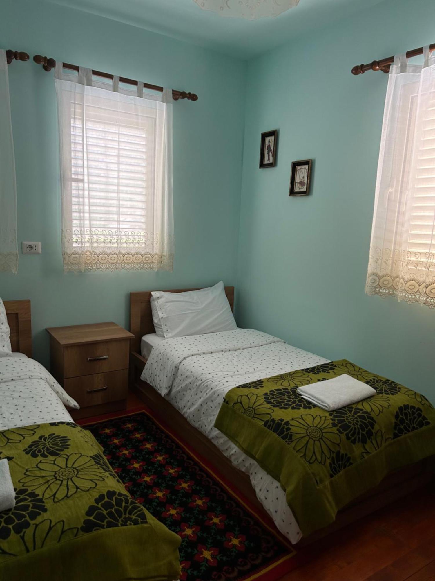 Vita Guesthouse Bajram Curri Extérieur photo